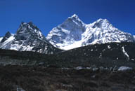 Xƕ\ςA}_uAma Dablam