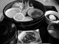 �񌩂ŐH�ׂ���������