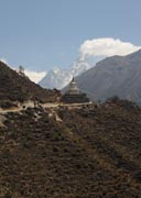 A}_uAma Dablam]